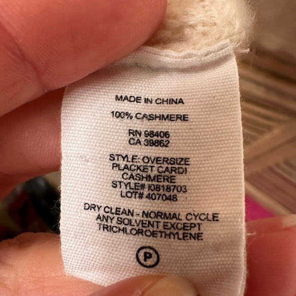 Theory %100 Cashmere Cardigan - Picture 7 of 7